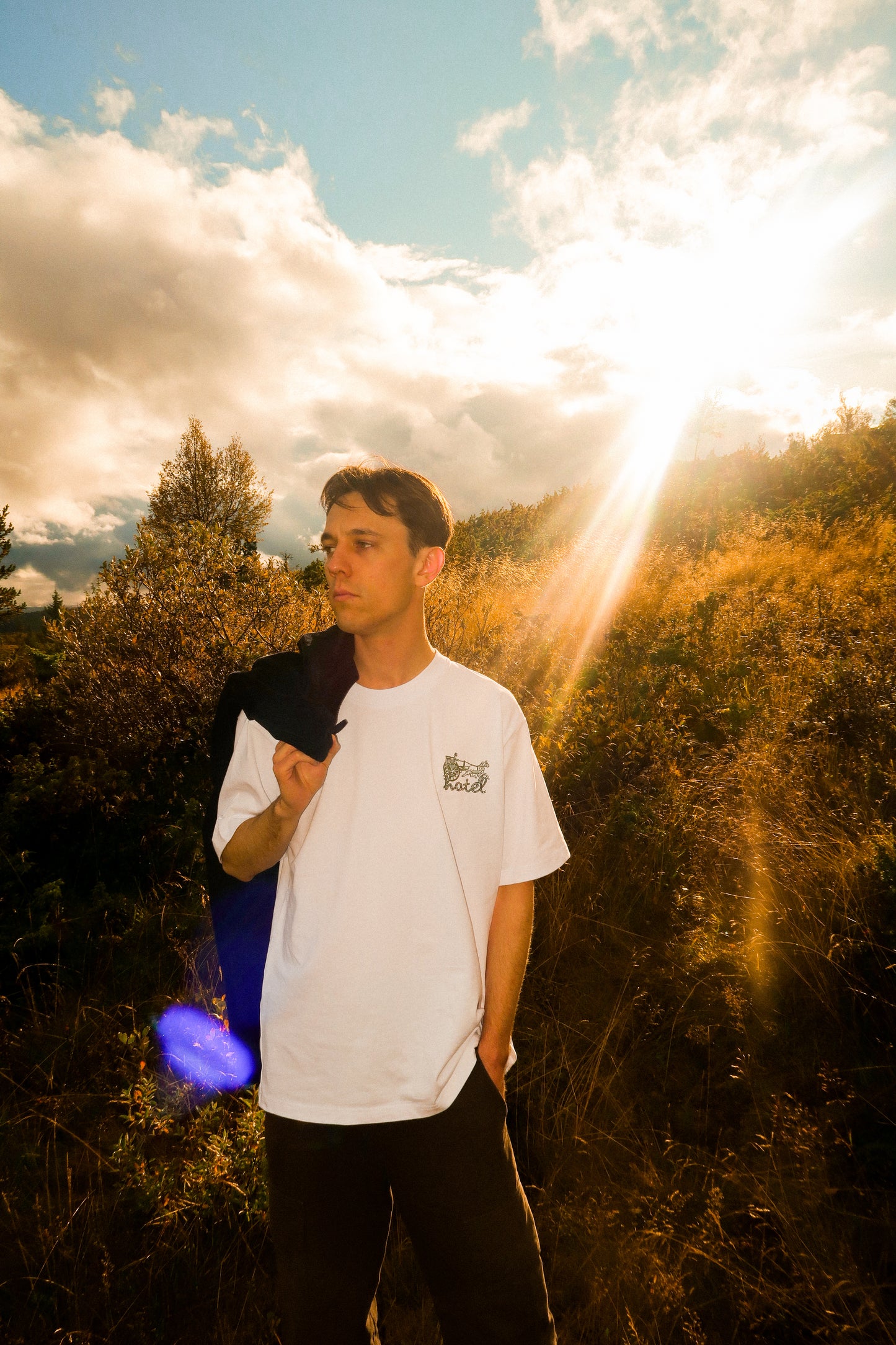Hotel Wagon Tee