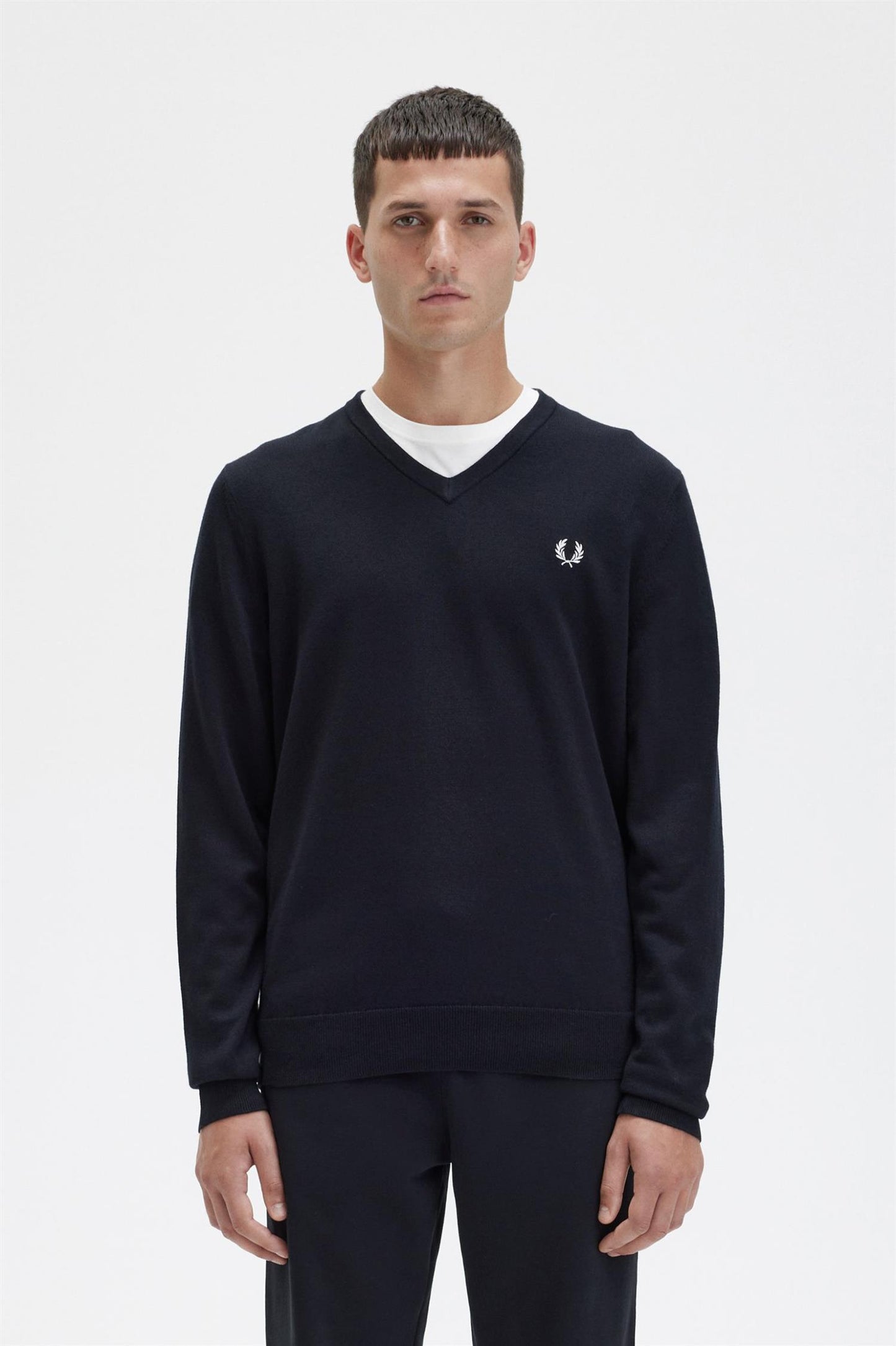 CLASSIC V NECK JUMPER | BLACK
